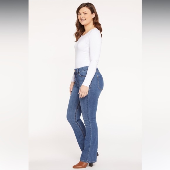 NWT Seven7 High Rise TUMMYLESS MICRO BOOT CUT JEAN Harlem Color Sz 4 - Picture 3 of 13